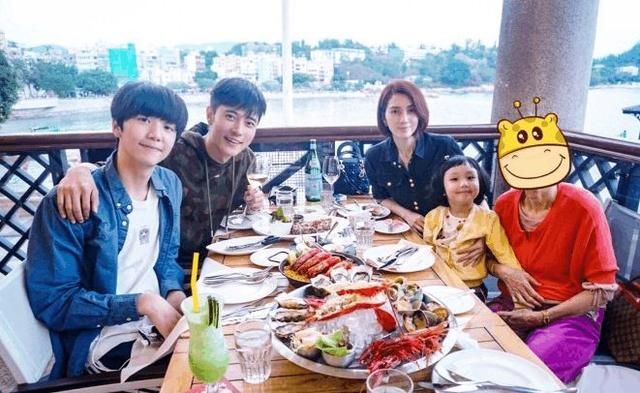 张丹峰经纪人微博回应劈腿绯闻，是假暧昧还是真误会终于揭晓！