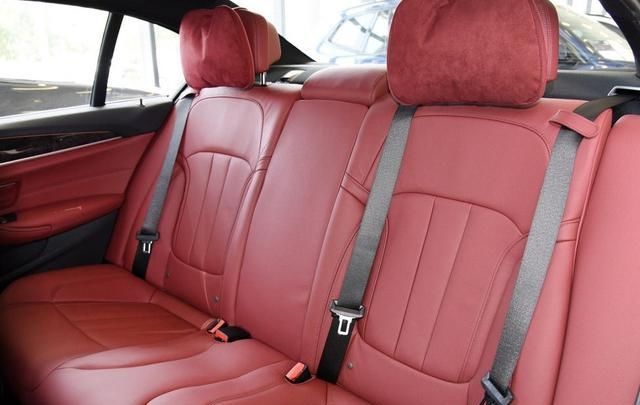  【空间】能获得成功的宝马5系，主要依仗哪些优势？