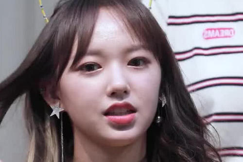 程潇的刘海为什么不会乱？原来她有自己的小妙招，网友：厉害！