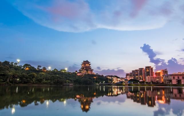  「gdp」全国高楼最多的二线城市：GDP不敌三线，高楼数量却超越