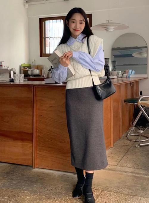  [衬衫]别再愁外套里面穿什么了，有这3件，美一整年