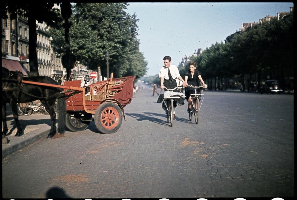 德军占领下的巴黎上色高清老照片 马照跑舞照跳 亡国痛看不到