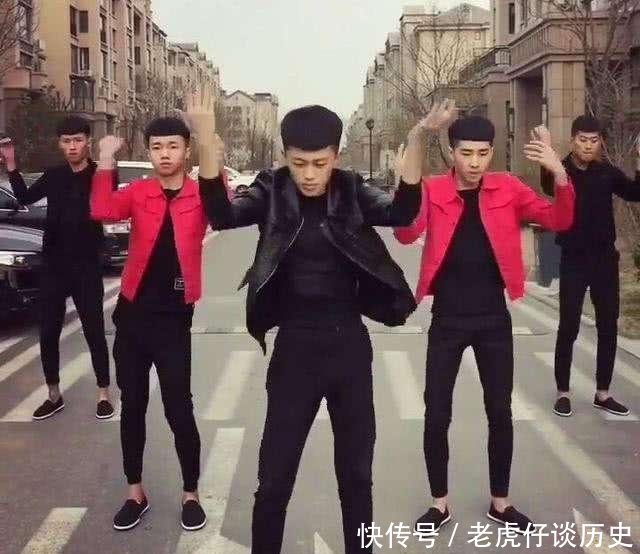  【紧身裤】女生讨厌的8种男生形象，女生豆豆鞋紧身裤，多看一眼都想吐！