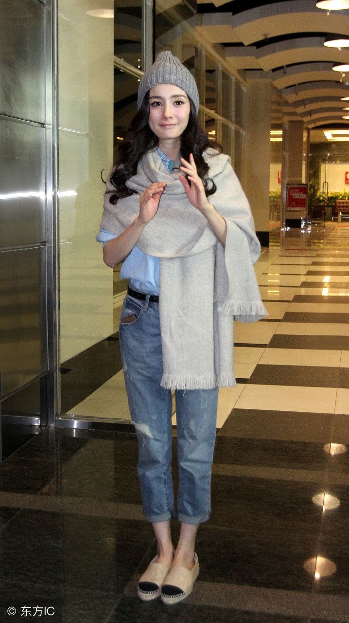 初秋穿牛仔裤，怎样搭配才能赚足回头率?