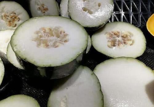  【大个】大个的1毛一斤常滞销，小个的却卖9元一个还热销，农民