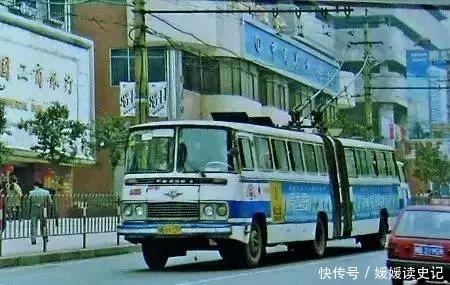 70年代，解放碑还是最高的建筑——老照片上的重庆记忆