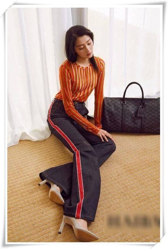 没关晓彤的腿真别穿阔腿裤，像蔡依林一样穿成“矮脚虎”就尴尬了