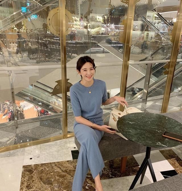  『气质』30岁熟女穿搭技巧,很有女人味,显白又减龄,每天都要美美哒