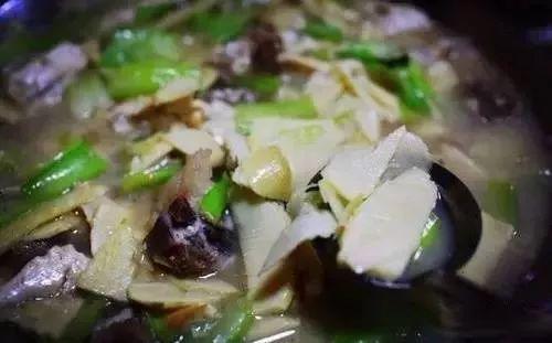 看山看云看梯田，人间仙境南尖岩