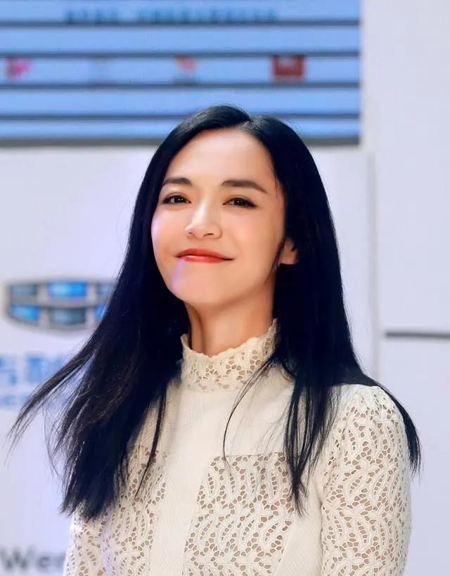  适合自己■女人过了40岁,这4种发型千万要“避开”,实在是太显老了