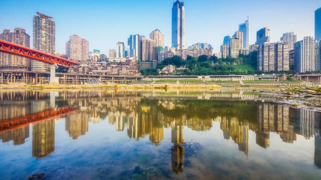  我国：我国重庆这座城市，要多久能追上北上广深呢?