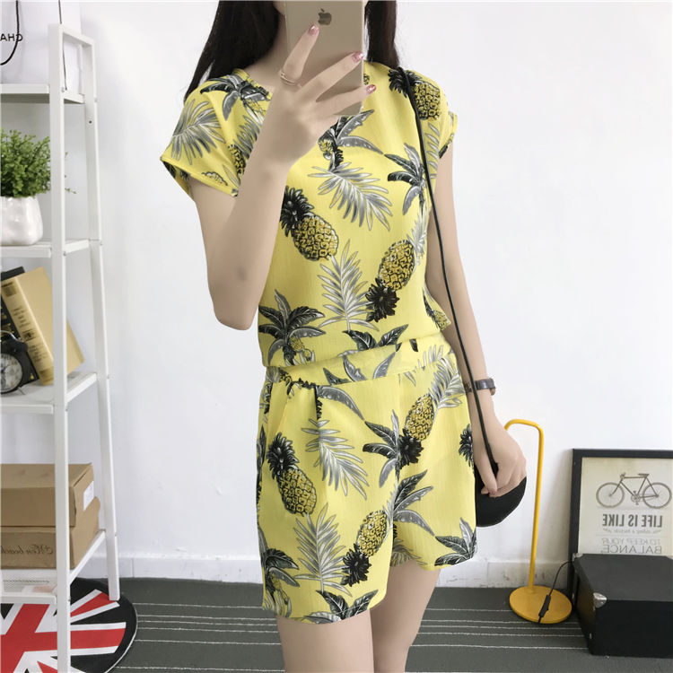 人见人夸的短裤套装，敲美敲显高，80女人穿，赛过沉鱼落雁之美