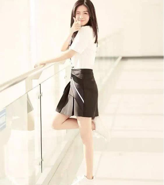 『度过』小白鞋这样搭配,保你度过一个美美的夏季!