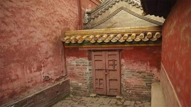 北京故宫里的“冷宫”：为啥不允许游客参观？因为这里面有人