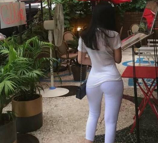 既然身材迷人，为什么要藏着掖着！你的身材回头率很高！