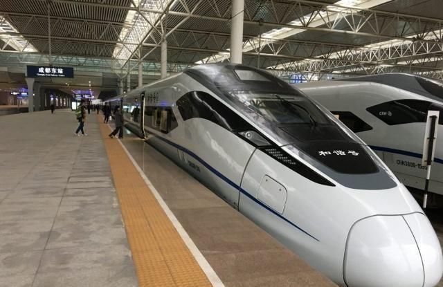 大家经常乘坐的高铁，你知道一辆值多少钱吗？说出来没有想到
