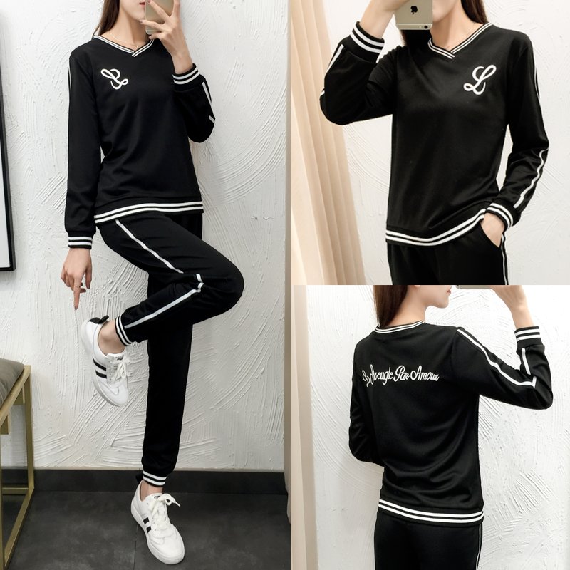 立秋后,怕冷女人尽量穿打底裤,这样穿怎么搭惊艳群芳,大饱眼福