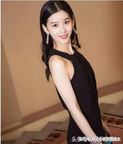 刘强东深夜发朋友圈：谣言止于智者，夸媳妇儿漂，并称已经回国！