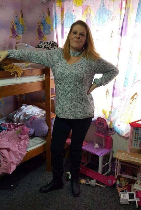 英国女子辛苦减掉150斤, 减肥后的效果却让她后悔不已