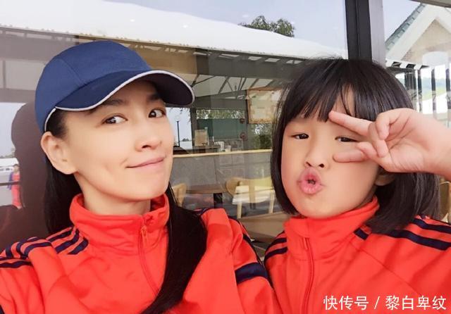 『皮肤』张庭女儿太悲催！五官随爸就算了，和妈妈同框皮肤差了不止俩色号