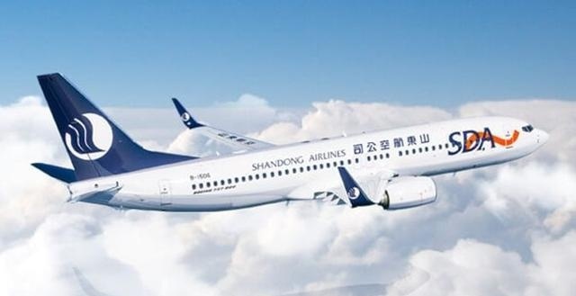 为什么飞机上所有空姐换下制服都穿学生装？原来航空公司是这意思
