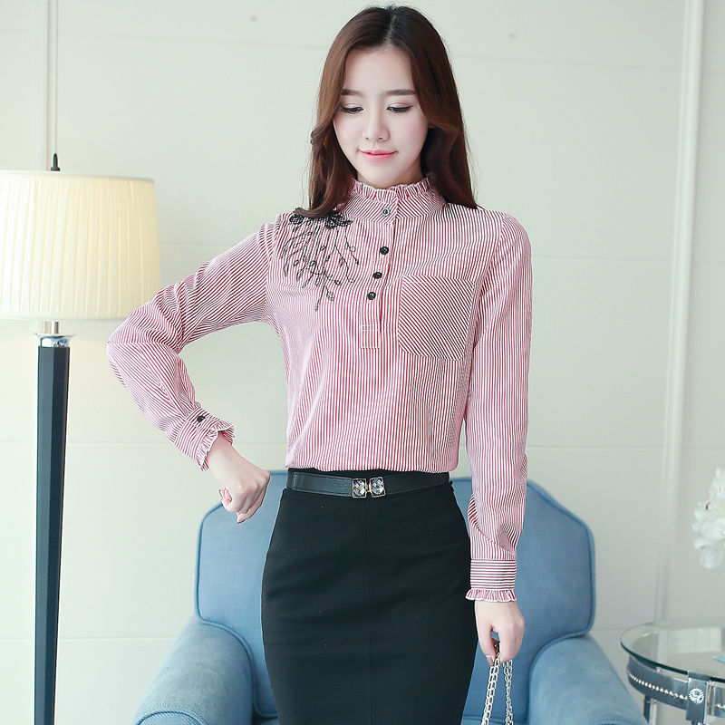 女人尽量别穿打底裤配大衣，学学下图女人这样穿，真的迷死人了