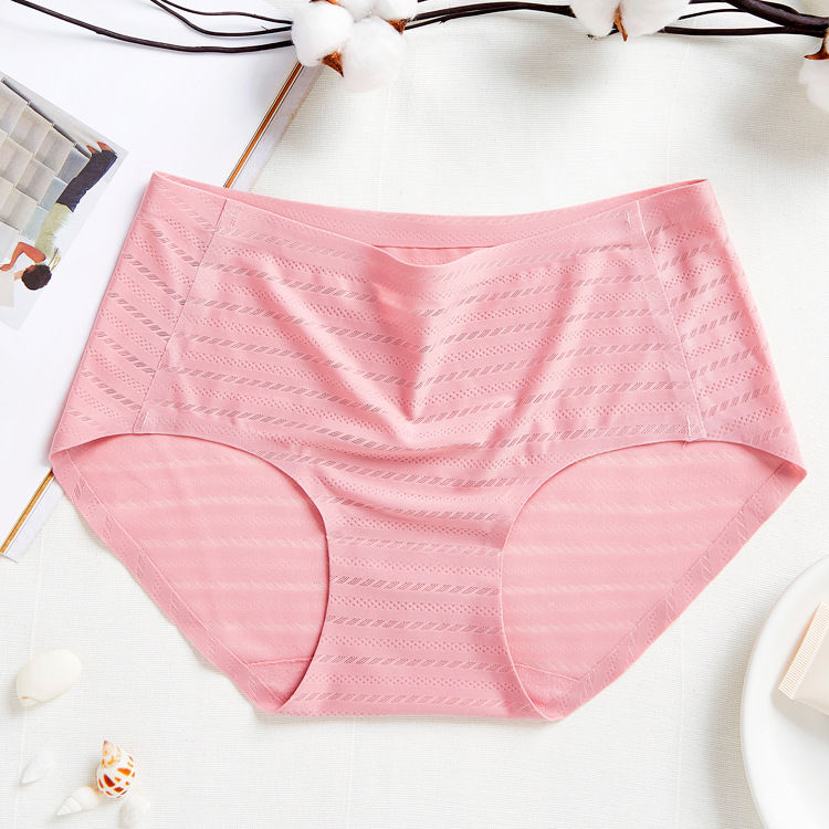 再次证明!这种无痕低腰三角裤最受欢迎，选它没毛病