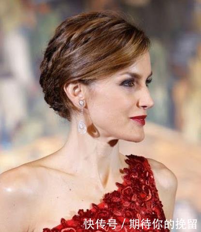 西班牙王后换了个发型，年轻了10岁，这一点凯特王妃都做不到