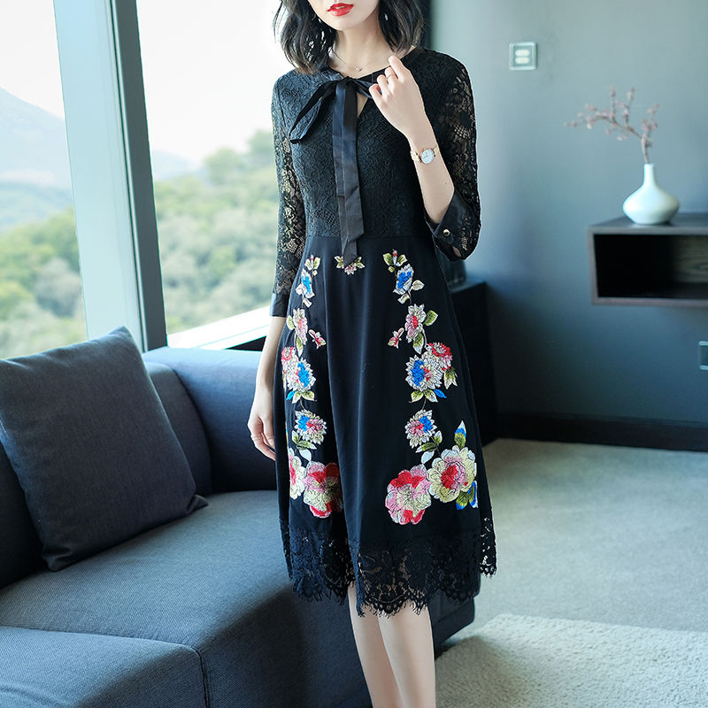 足足盼了7天，才等到这“绒”秋裙!一件顶十件真丝，美得入心坎