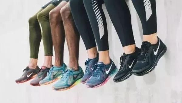 脱下高跟鞋后疲惫的双脚，需要一双这样的日式防滑杀菌拖鞋！