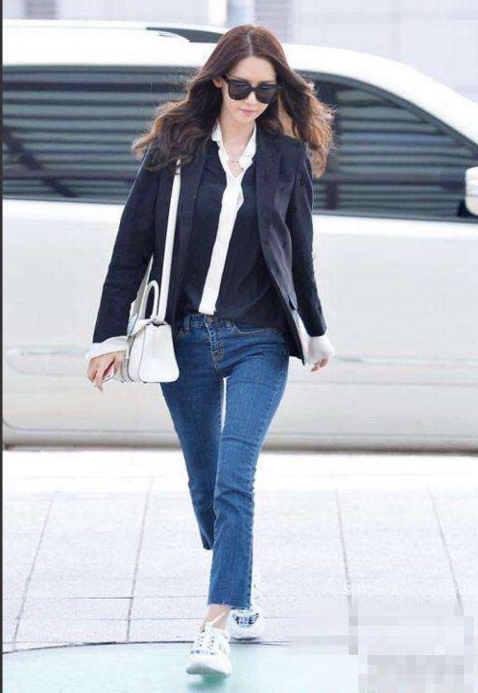 6位女演员穿牛仔裤最好看，紧实感凸显身材，做事也方便!