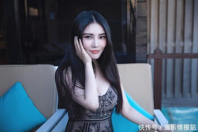 徐冬冬来到海边，身穿性感黑色透明长裙 ，身材是真的好！