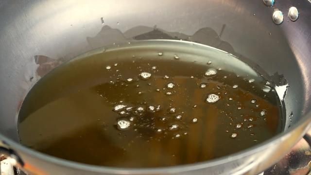  肉丝：舌尖上的美食：京酱肉丝