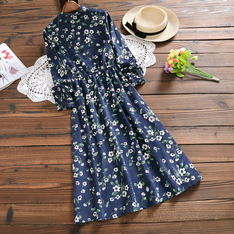 老婆是矮，但从不嫌自己矮!新款娃娃裙+平鞋，没人相信她1米5