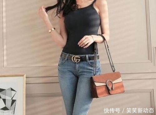  #女生#备受女生青睐的牛仔裤，展现出温柔现代美，让女性更加自信优雅！