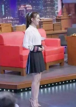 盘点女星高跟鞋酷刑:杨幂靠脚趾走路，张惠妹的令人难以忍受