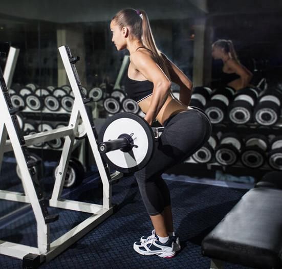 张韶涵穿背心的身材对比陈乔恩反差太大，再也不敢疯狂减肥了