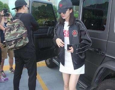 杨幂接受采访巧妙间接回应网络不实传闻称自己很疼很会照顾女儿!