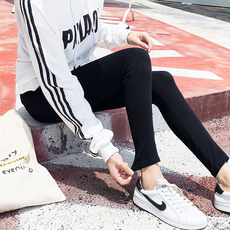 不是我吹，老婆穿这样的“打底裤”真性感，自己出门我都不放心