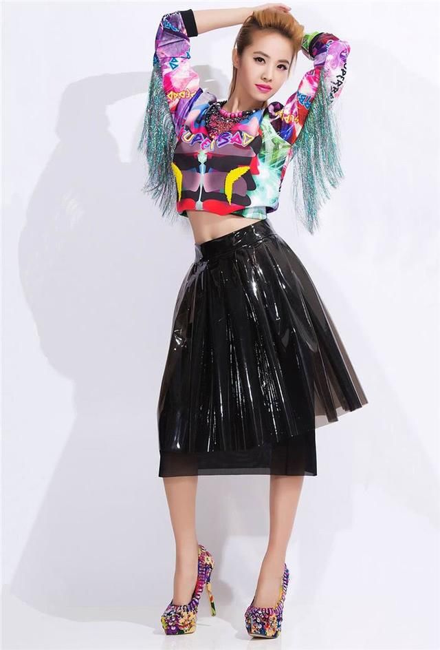 蔡依林厉害了！把鞋当成裤子穿，到底是真时尚还是真土