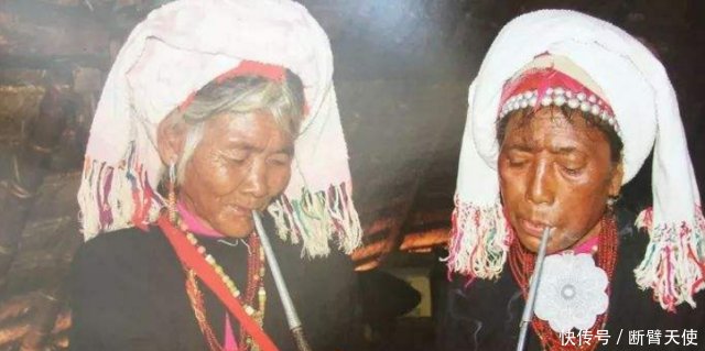 中国最后一个原始部落，曾存残忍的猎头习俗，人们至今住在茅草屋