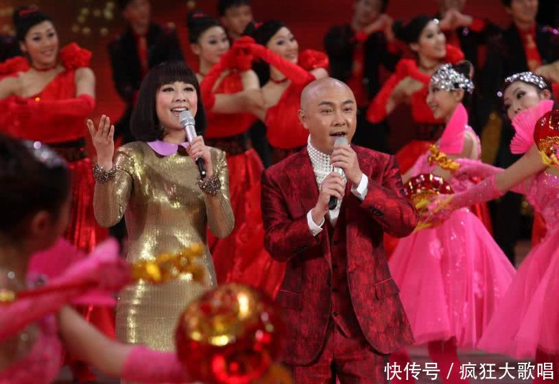 张卫健吸毒被抓系造谣 白色袖口被P成手铐 网友都乐了!