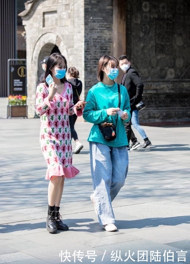 【针织】大家注意了!顺色搭配也能穿出层次感,文艺又秀气,妥妥的小仙女