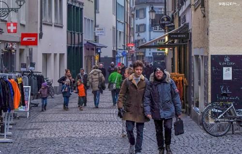 全球薪酬最高的城市,月人均4927欧,但物价高昂却获评最宜居