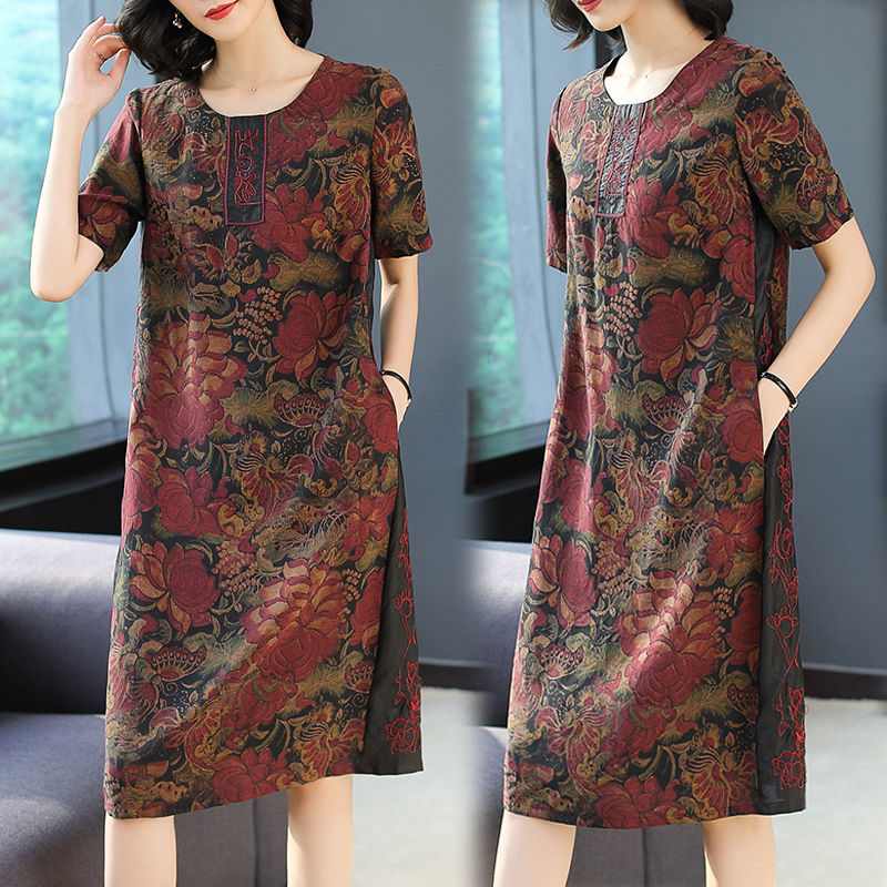 立秋到了，瞧瞧刚刚上新的连衣裙，独特迷人，上身白嫩漂亮飞起来