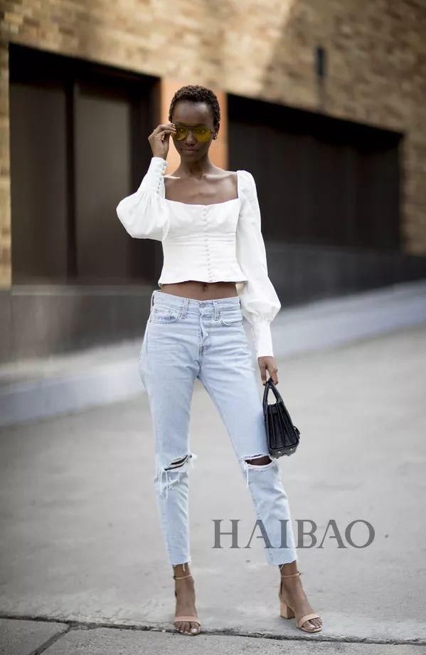 厉害| 今年最最最流行的小方领,时髦的同时居然还能显脸小!