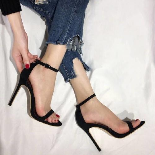 凉鞋界的比基尼，清爽一字带，穿出玉足优雅