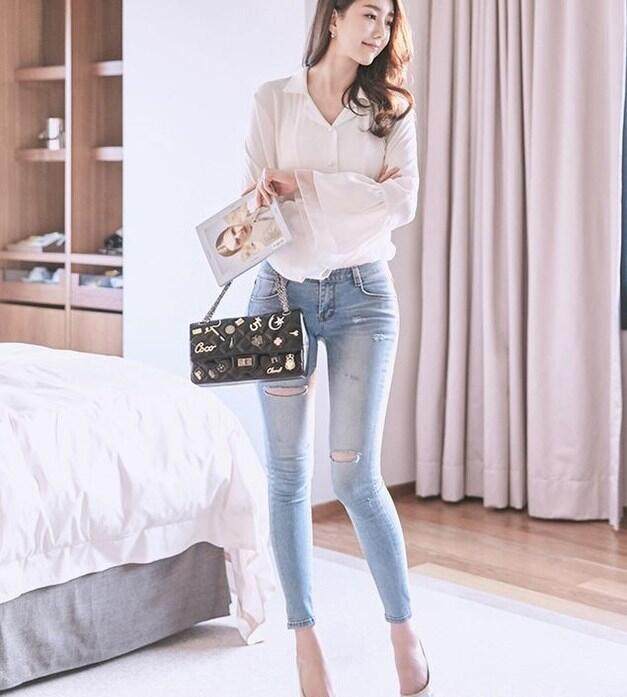 紧身牛仔裤呈现立体效果,走到哪里,你都是最美的女神!