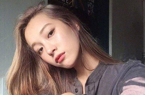  【黑茶色直发】头发多瘦长脸女生，离子烫直发很淑女，染点色更灵动