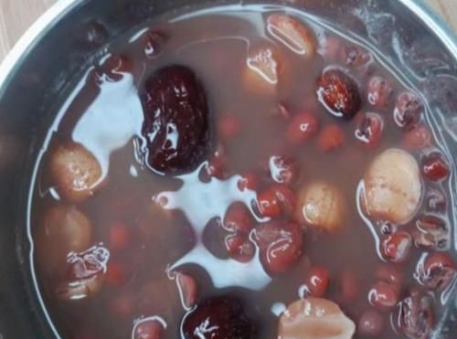  「食物」美容养颜的“天然玻尿酸”，你知道几种，第三种要多吃！